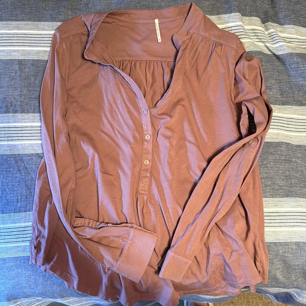 Long sleeve 1/2 front button down NWOT